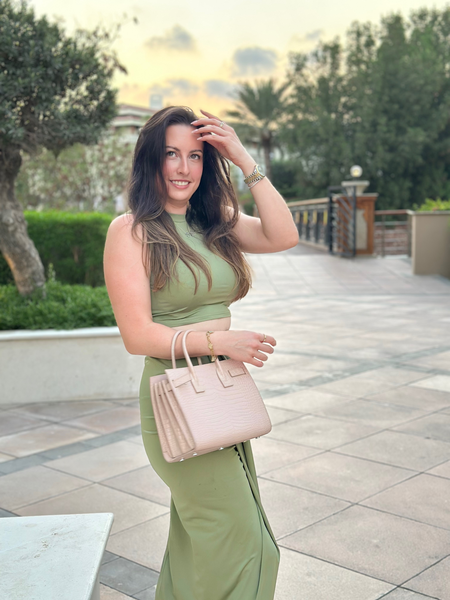 Sophia - Dubai Relocation Guide Founder at Jumeirah Islands